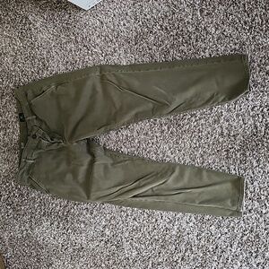 AG The Caden, tailored trouser, size 31R.